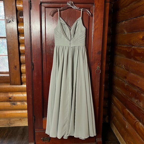 Kleinfeld Double-Lined Platinum Bridesmaid/Prom Gown with Rhinestone Trim Size 2 - Picture 2 of 13